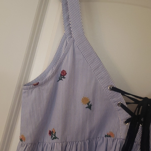 Beautiful summer dress. Size M - Picture 6 of 8